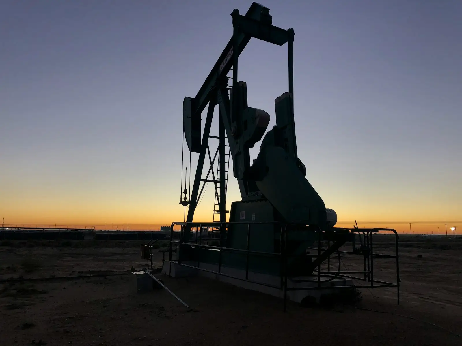dlf-photo-1540743527709-032f806b207c Permian Basin pump jack in West Texas, where an operator can suspend a royalty over a title question