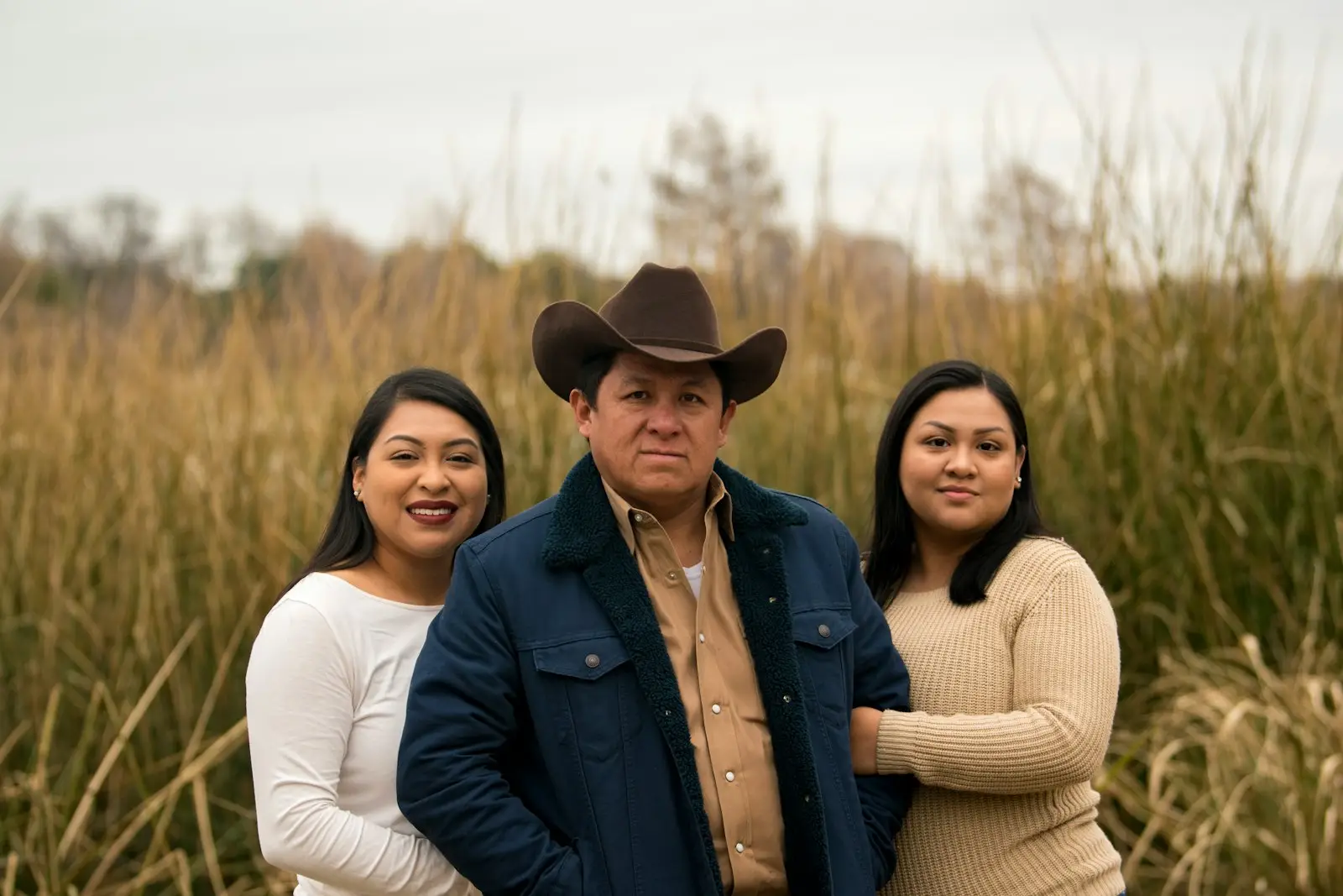 dlf-photo-1579879630581-c4040f50b55f Texas ranching family across generations, representing inherited mineral rights split among siblings